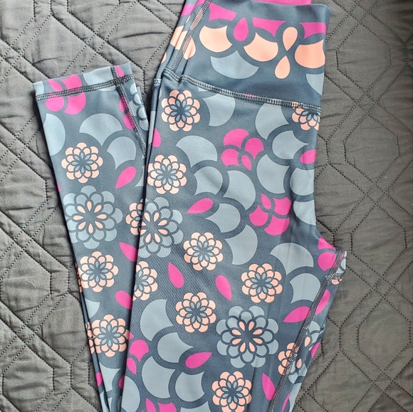 NWOT Hadley Pollet SLATE ZINNIA OASIS LEGGINGS in S - Picture 2 of 5